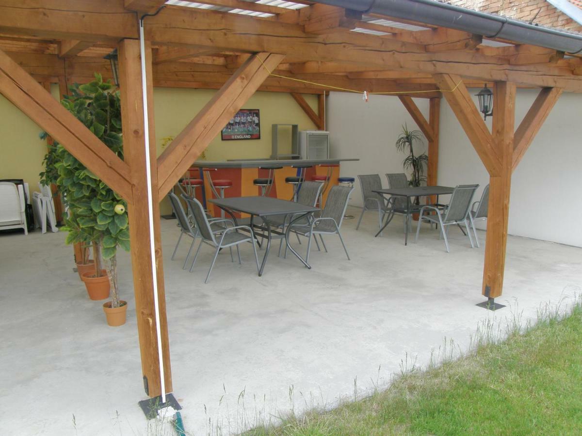 Hotel Penzion Cizku U Trebone Exterior foto